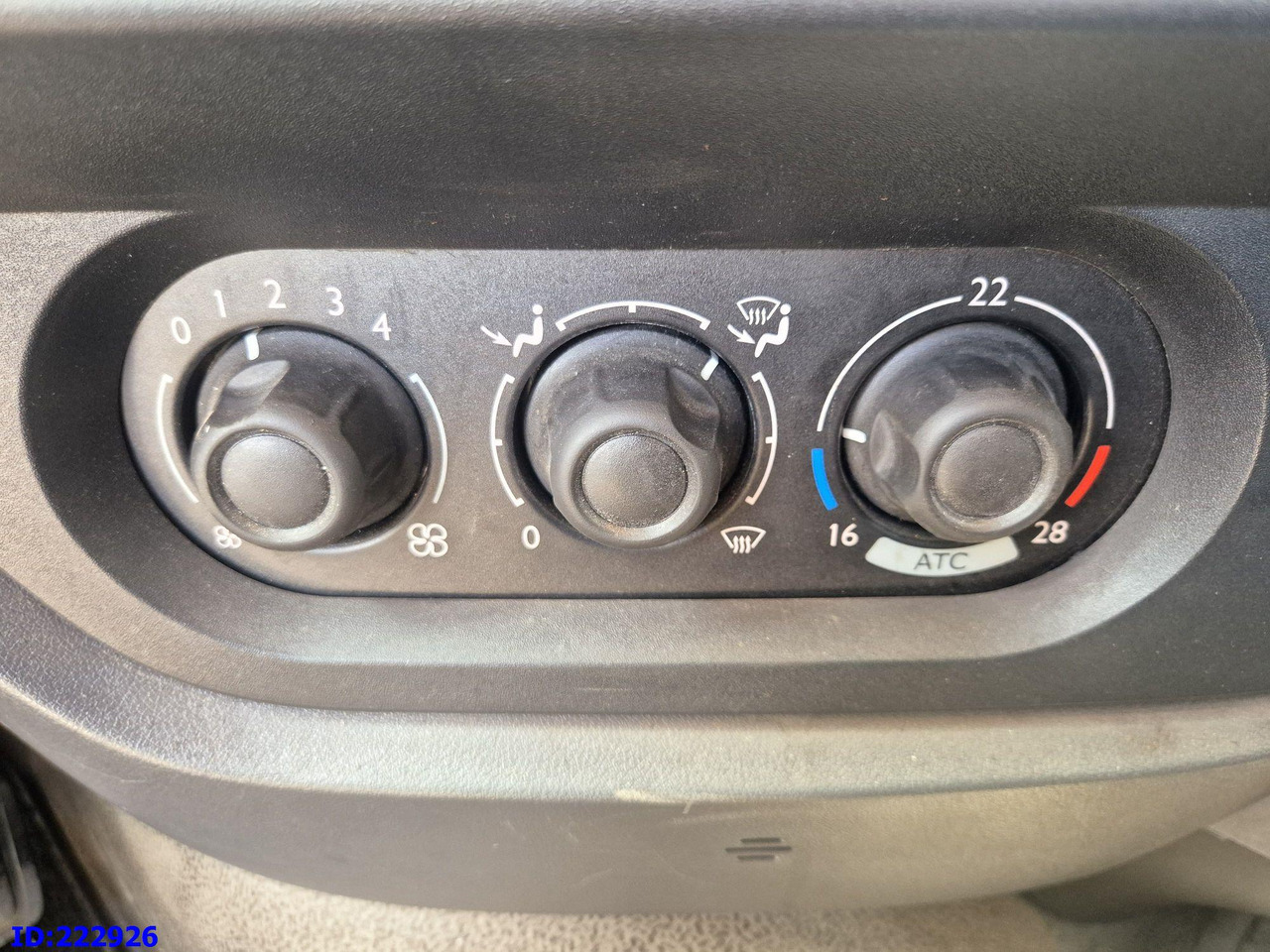 Isotherm vrachtwagen DAF XF 106 440 FAR 6x2 Euro6: afbeelding 17