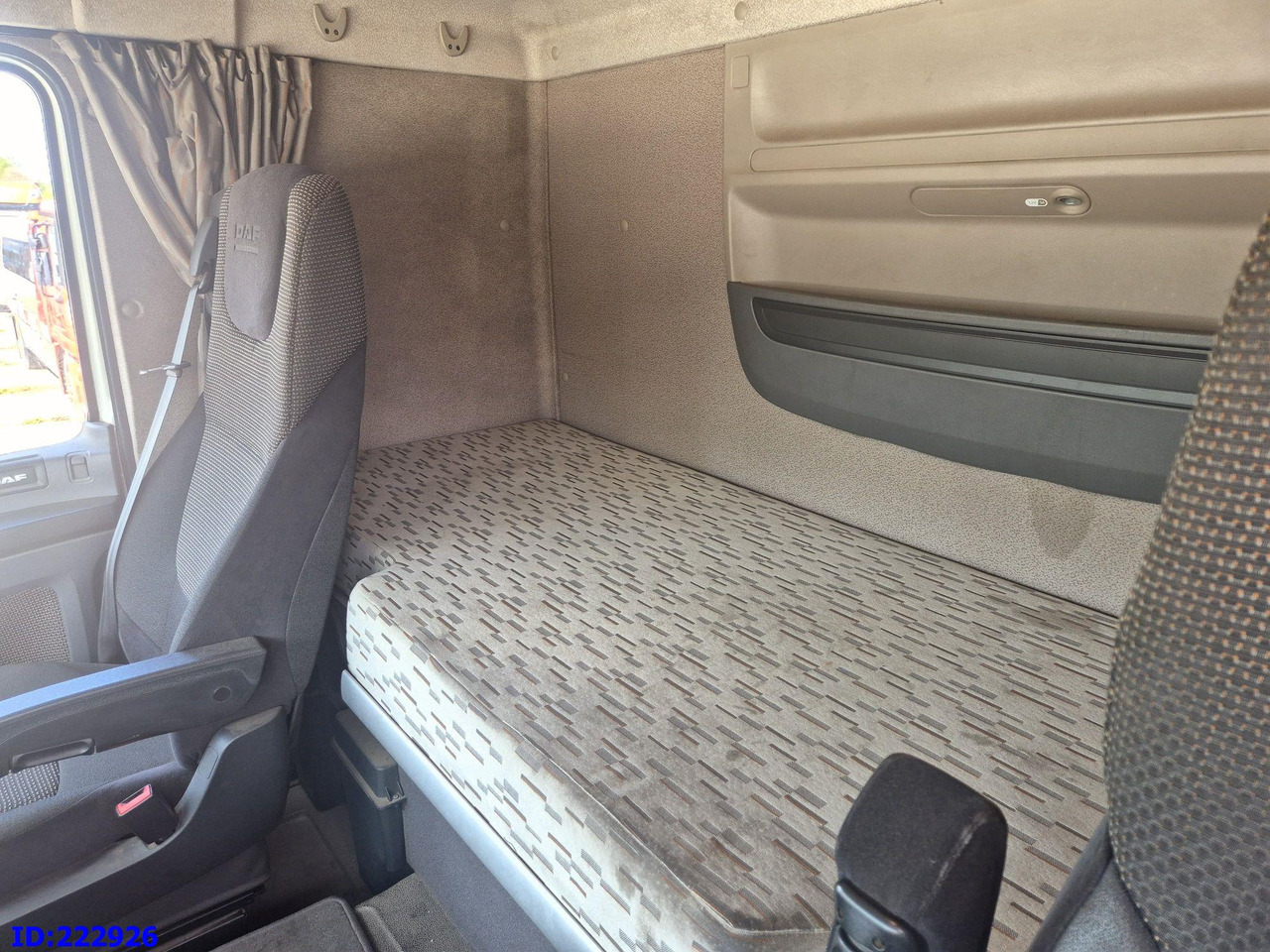 Isotherm vrachtwagen DAF XF 106 440 FAR 6x2 Euro6: afbeelding 19