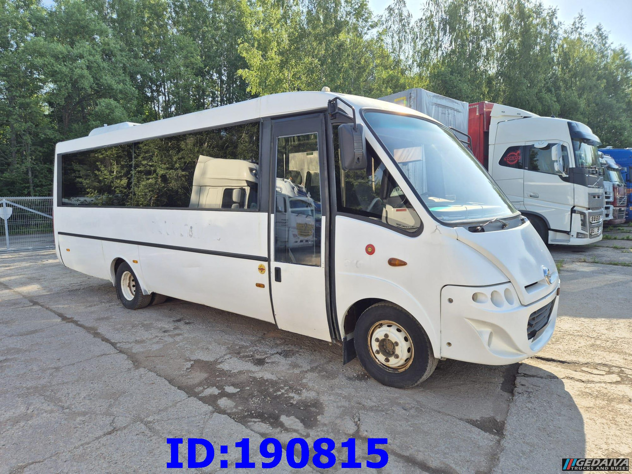 IVECO 65c18 Thesi Kapena 27place (Engine problem) - Touringcar: afbeelding 1 IVECO 65c18 Thesi Kapena 27place (Engine problem) - Touringcar: afbeelding 1