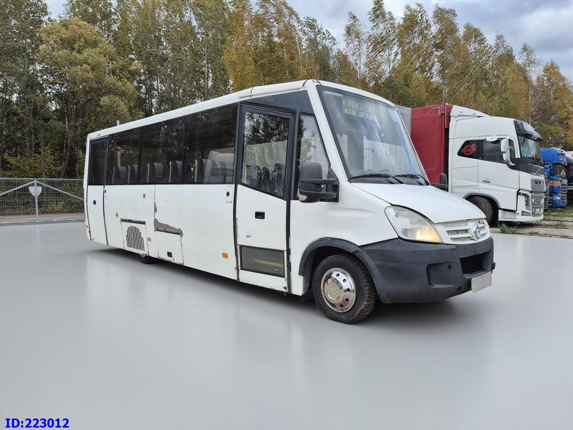 IVECO Daily 50C18 - 23-seater - Minibus, Touringcar: afbeelding 4 IVECO Daily 50C18 - 23-seater - Minibus, Touringcar: afbeelding 4