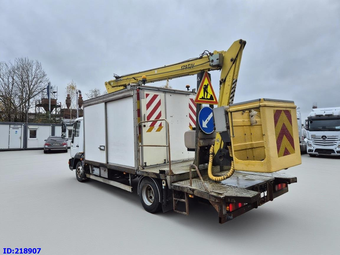 MAN LE 220C + Sky King 179TV - Vrachtwagen hoogwerker, Gemeentelijke machine/ Speciaal: afbeelding 5 MAN LE 220C + Sky King 179TV - Vrachtwagen hoogwerker, Gemeentelijke machine/ Speciaal: afbeelding 5