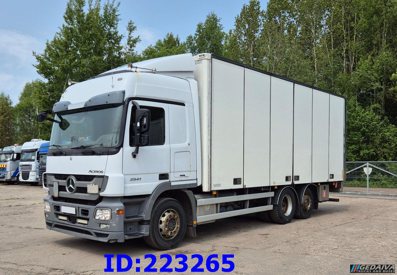 MERCEDES-BENZ Actros 2541 6x2 Retarder Open side box - Isotherm vrachtwagen: afbeelding 1 MERCEDES-BENZ Actros 2541 6x2 Retarder Open side box - Isotherm vrachtwagen: afbeelding 1