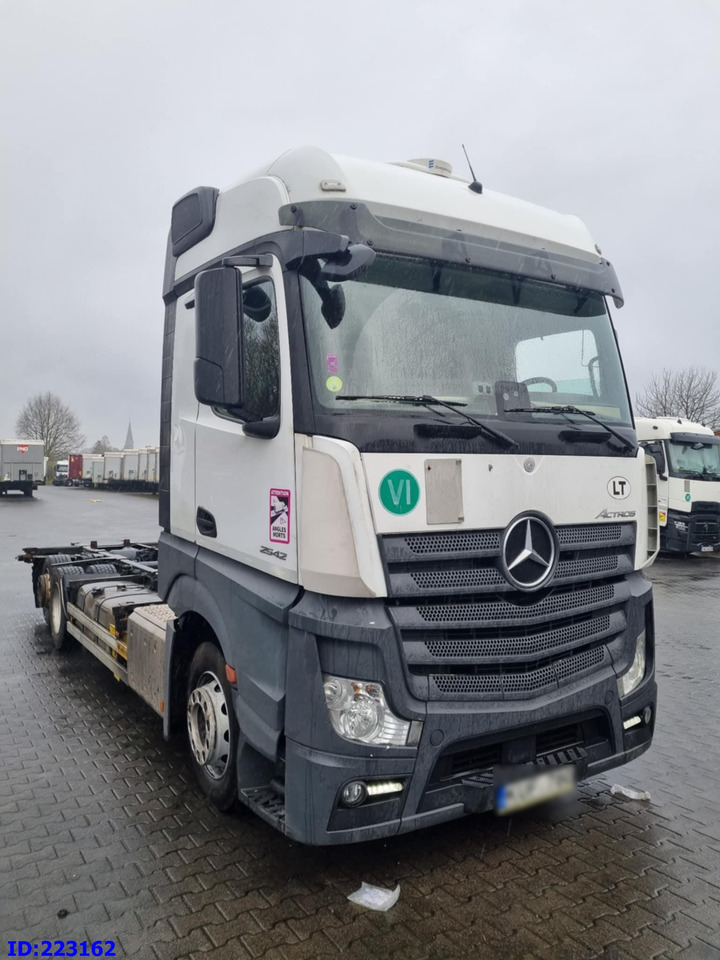 MERCEDES-BENZ Actros 2542 BDF 6x2 Euro6 - Chassis vrachtwagen: afbeelding 2 MERCEDES-BENZ Actros 2542 BDF 6x2 Euro6 - Chassis vrachtwagen: afbeelding 2