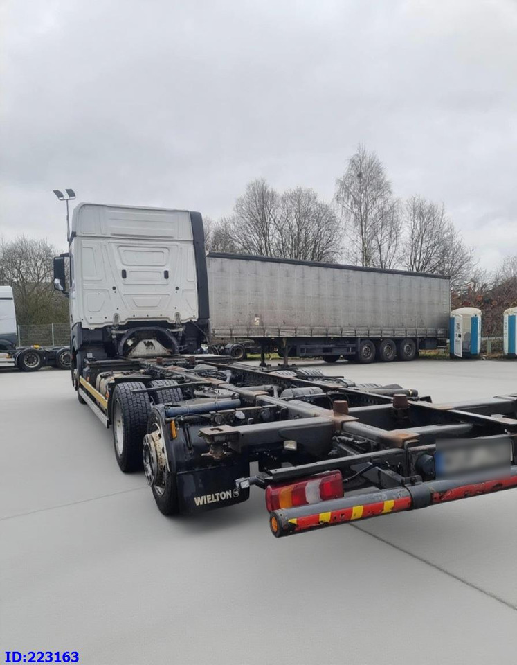 MERCEDES-BENZ Actros 2542 BDF 6x2 Euro6 - Chassis vrachtwagen: afbeelding 4 MERCEDES-BENZ Actros 2542 BDF 6x2 Euro6 - Chassis vrachtwagen: afbeelding 4