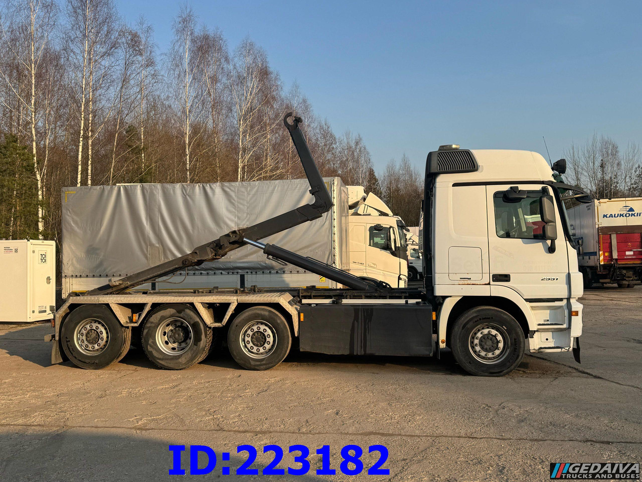 MERCEDES-BENZ Actros 2551 8x2 V8 Retarder - Haakarmsysteem vrachtwagen: afbeelding 5 MERCEDES-BENZ Actros 2551 8x2 V8 Retarder - Haakarmsysteem vrachtwagen: afbeelding 5