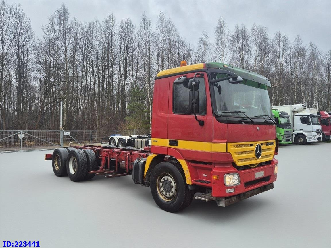 MERCEDES-BENZ Actros 2636 6X4 (3pedals) - Chassis vrachtwagen: afbeelding 4 MERCEDES-BENZ Actros 2636 6X4 (3pedals) - Chassis vrachtwagen: afbeelding 4