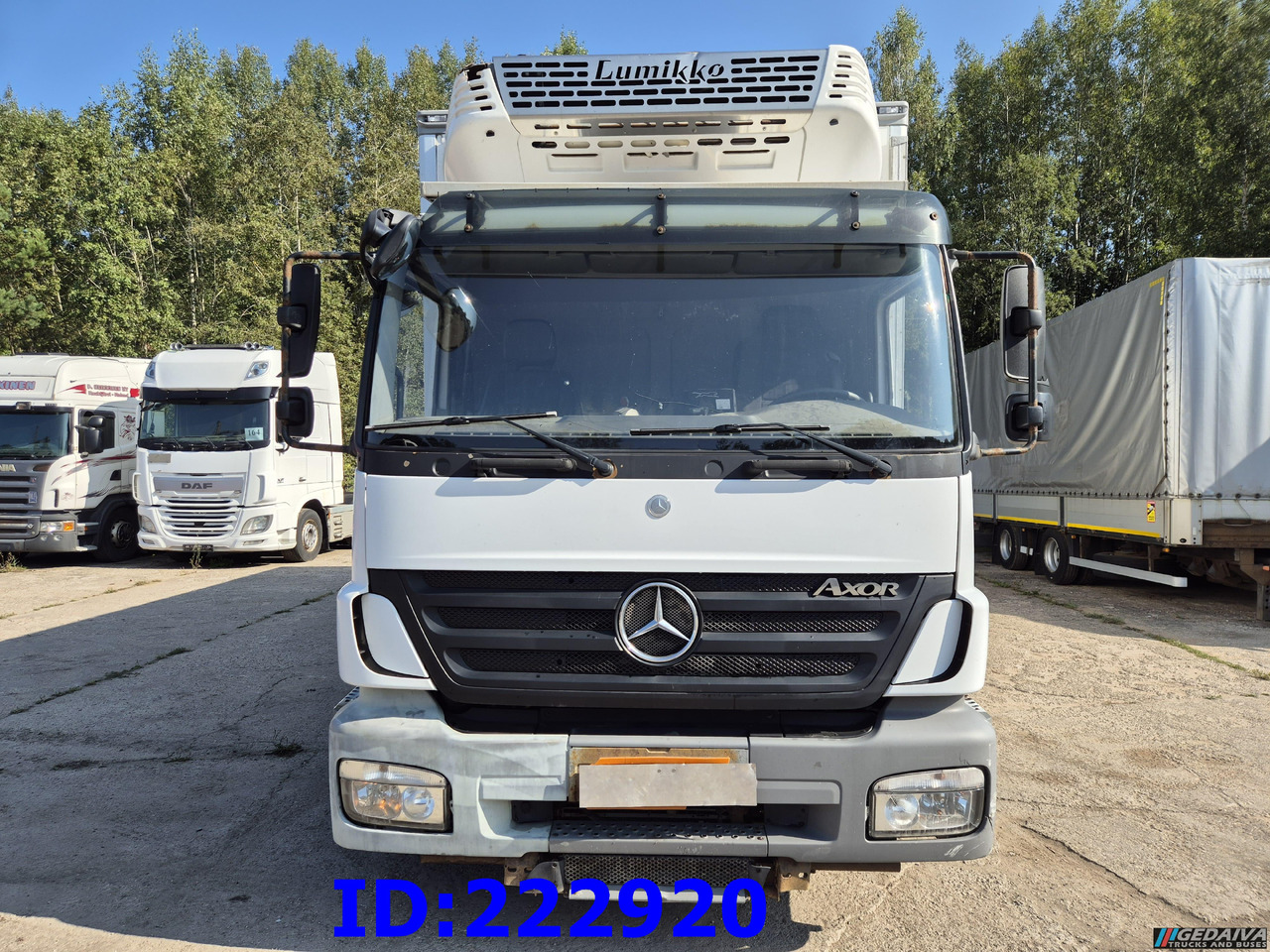 MERCEDES-BENZ Axor 1829 Manual + Tail lift - Koelwagen vrachtwagen: afbeelding 2 MERCEDES-BENZ Axor 1829 Manual + Tail lift - Koelwagen vrachtwagen: afbeelding 2