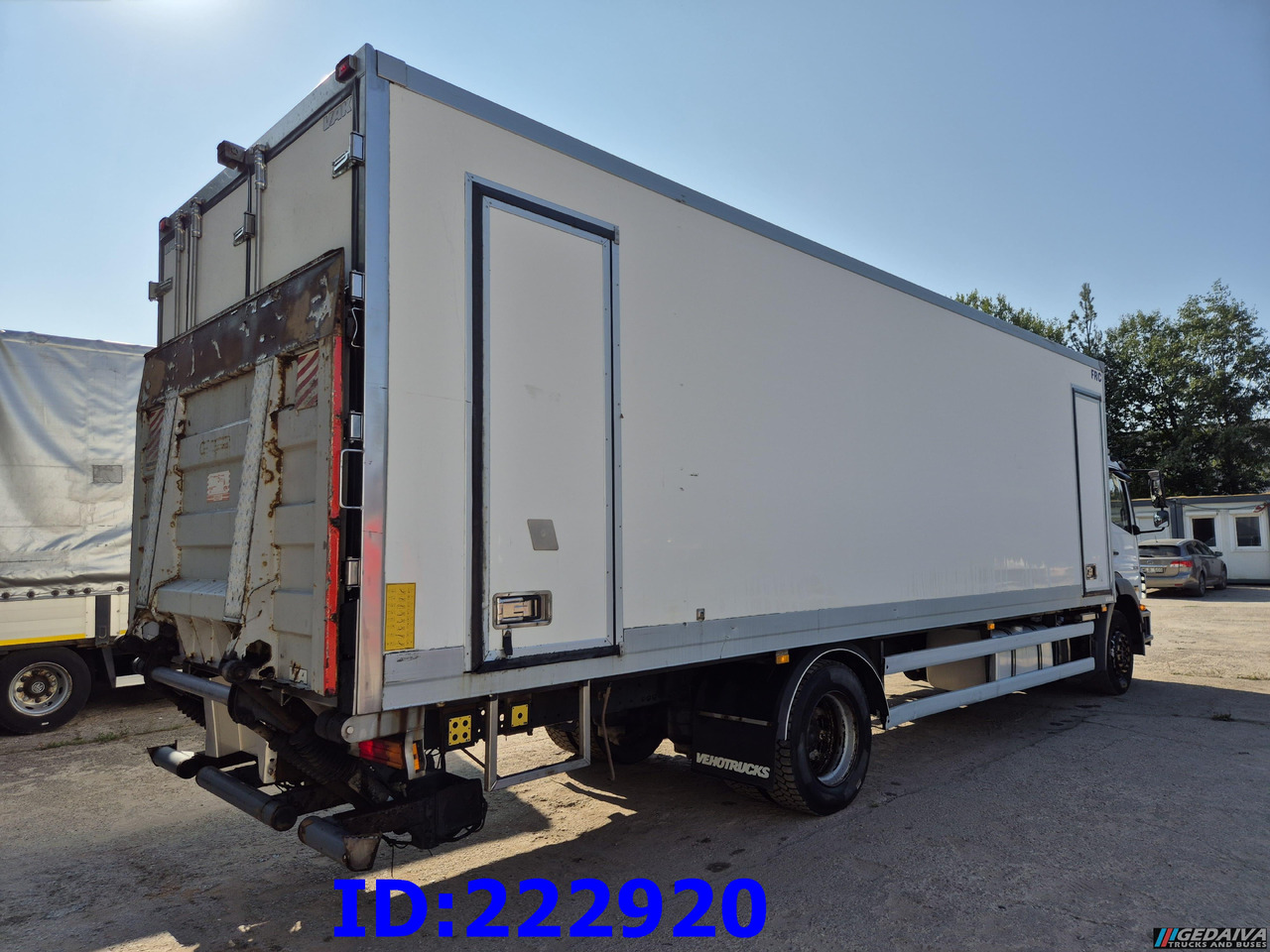 MERCEDES-BENZ Axor 1829 Manual + Tail lift - Koelwagen vrachtwagen: afbeelding 5 MERCEDES-BENZ Axor 1829 Manual + Tail lift - Koelwagen vrachtwagen: afbeelding 5
