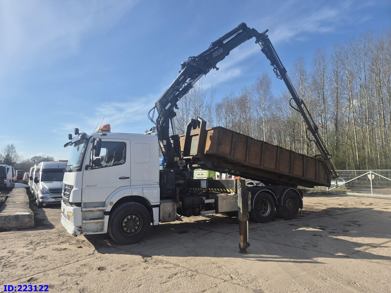 MERCEDES-BENZ Axor 2533 6x2 + Atlas 332.3E Crane - Kipper vrachtwagen: afbeelding 1 MERCEDES-BENZ Axor 2533 6x2 + Atlas 332.3E Crane - Kipper vrachtwagen: afbeelding 1