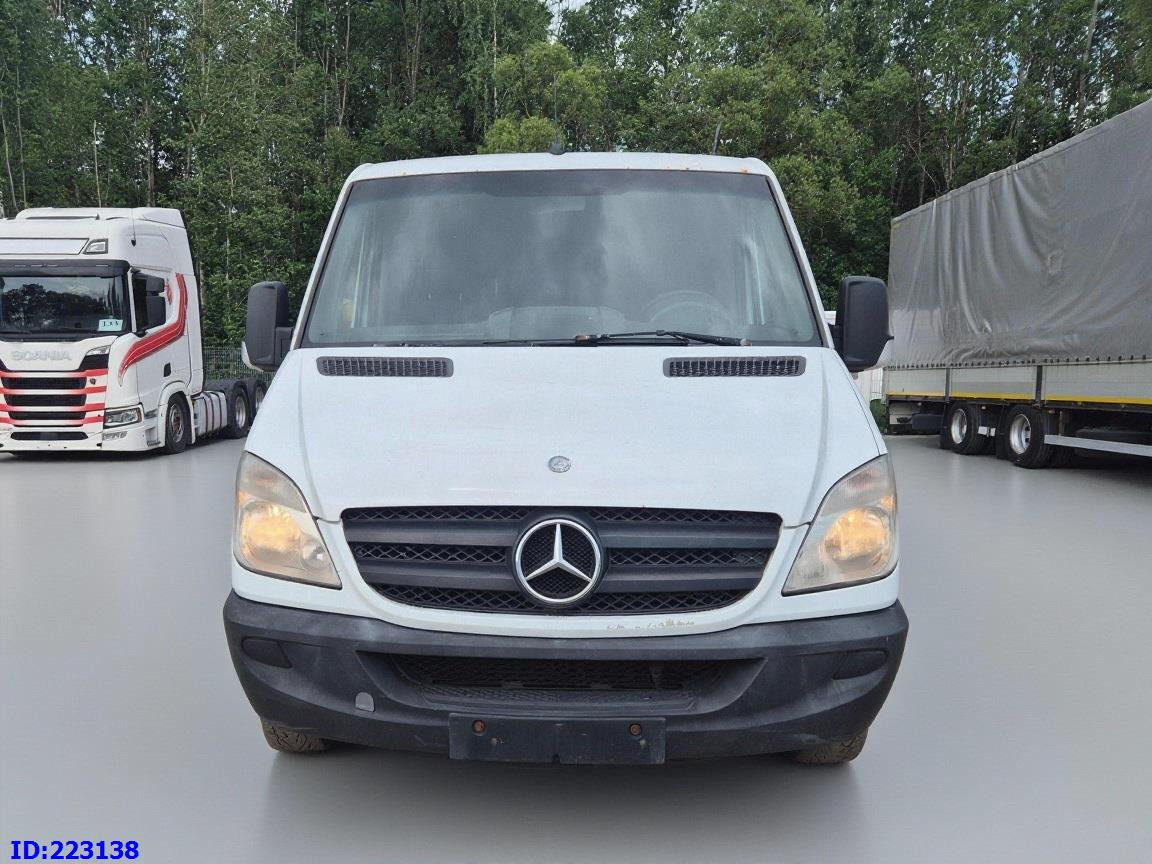 MERCEDES-BENZ Sprinter 213 - Euro5 - Minibus, Personenvervoer: afbeelding 2 MERCEDES-BENZ Sprinter 213 - Euro5 - Minibus, Personenvervoer: afbeelding 2