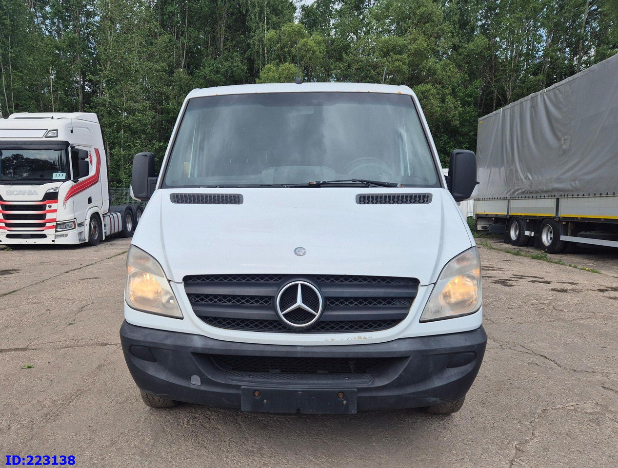 MERCEDES-BENZ Sprinter 213 - Euro5 - Touringcar: afbeelding 2 MERCEDES-BENZ Sprinter 213 - Euro5 - Touringcar: afbeelding 2