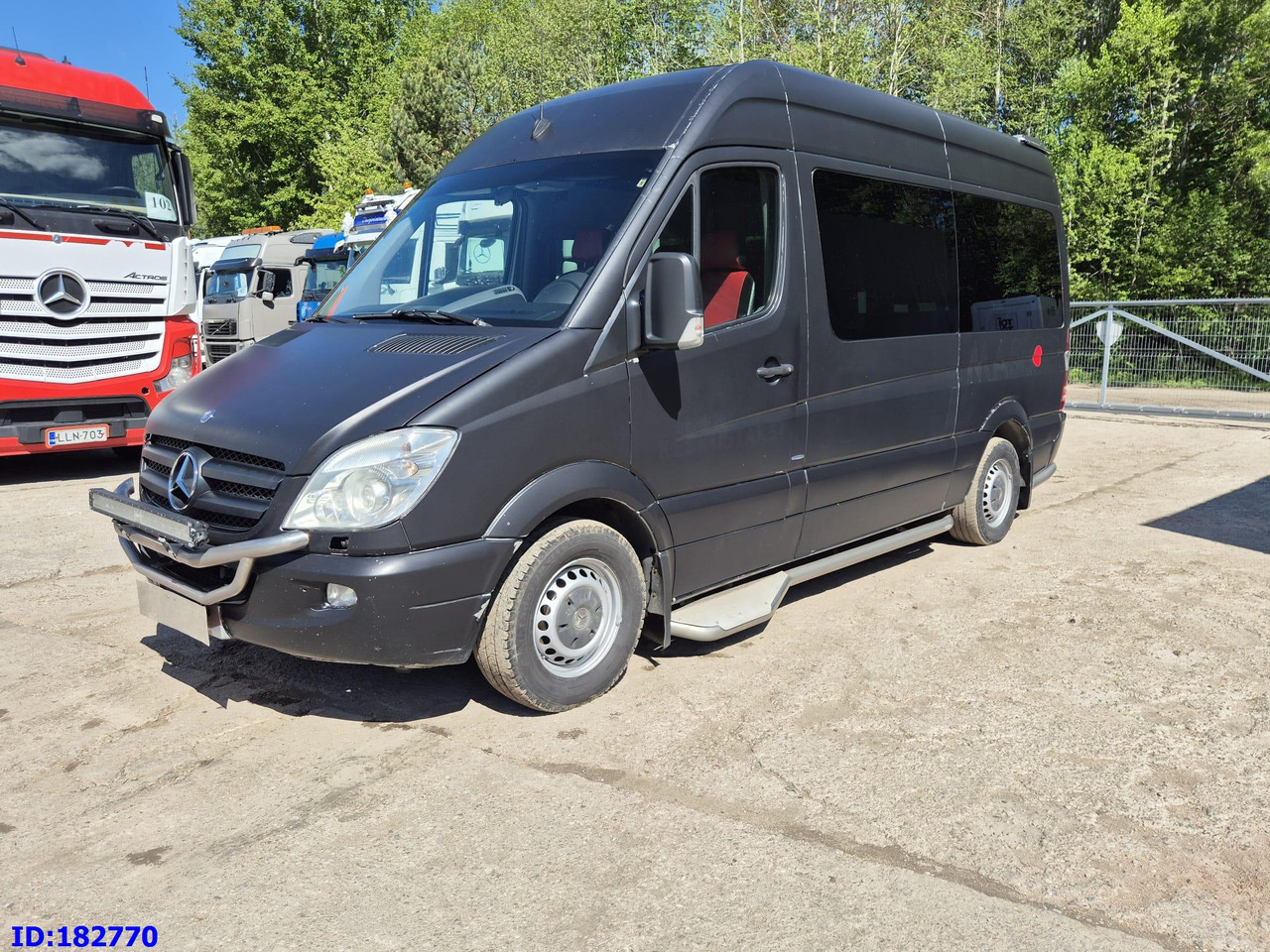 MERCEDES-BENZ Sprinter 319 VIP Euro5 - Minibus, Personenvervoer: afbeelding 4 MERCEDES-BENZ Sprinter 319 VIP Euro5 - Minibus, Personenvervoer: afbeelding 4