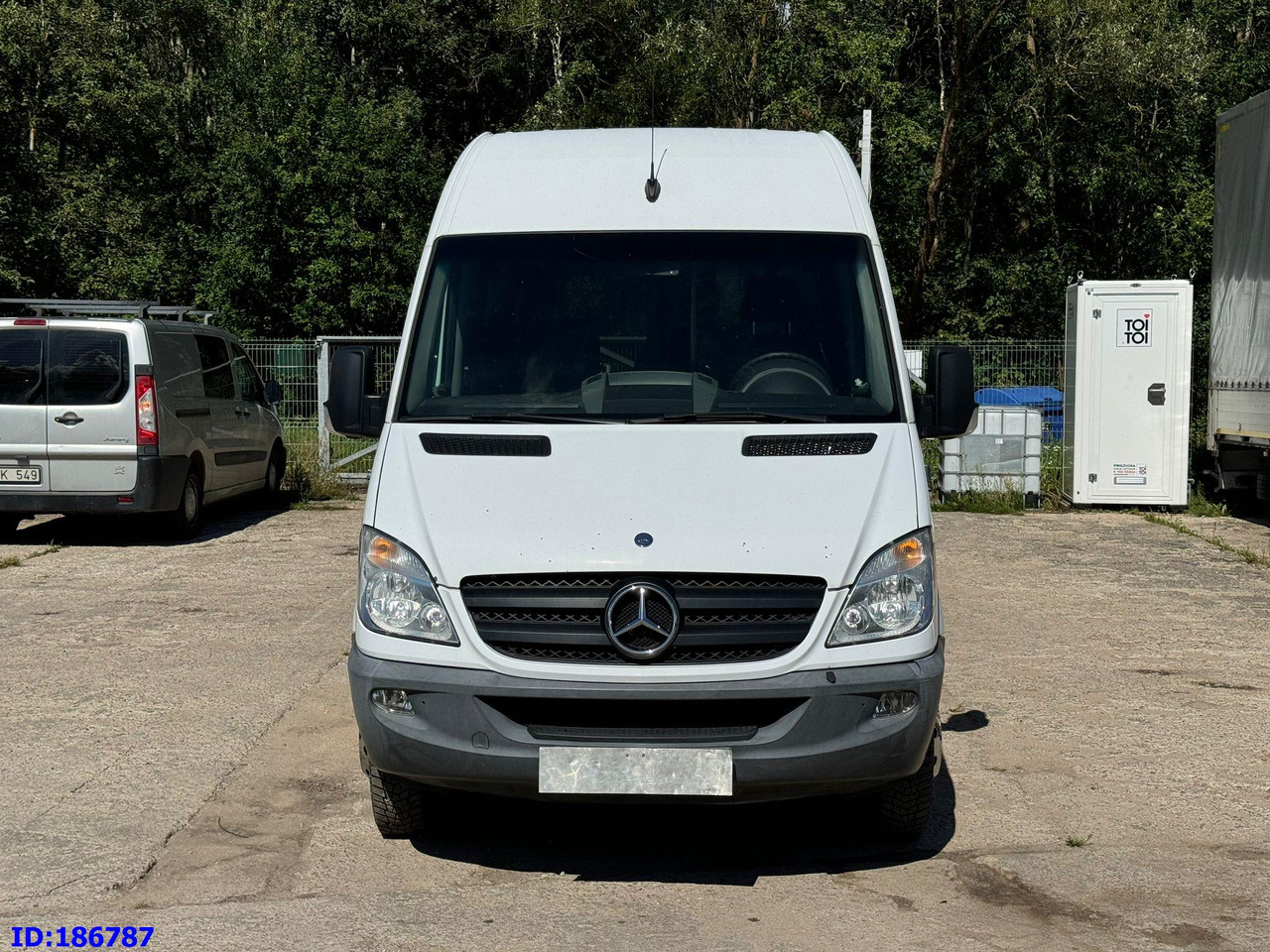 MERCEDES-BENZ Sprinter 516 - 17-seater - Euro5 - Touringcar: afbeelding 2 MERCEDES-BENZ Sprinter 516 - 17-seater - Euro5 - Touringcar: afbeelding 2