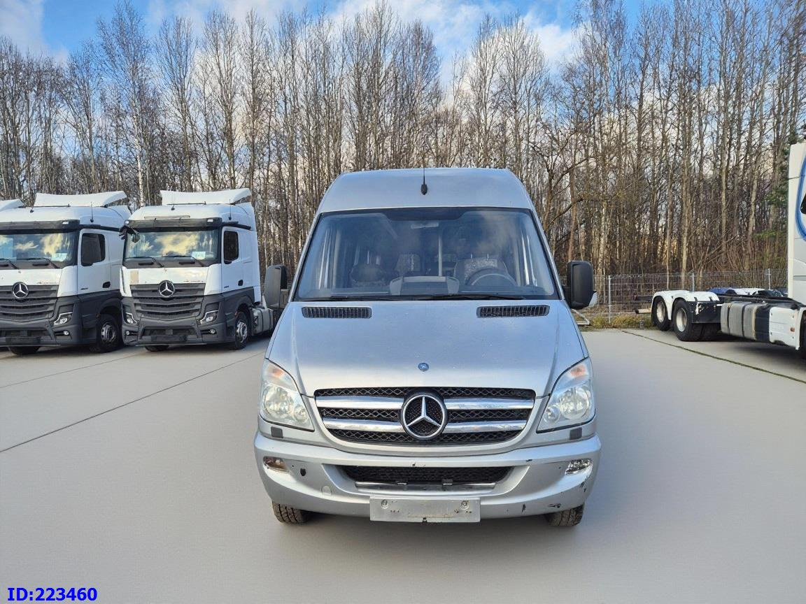 MERCEDES-BENZ Sprinter 516 - VIP - 17 places (Engine defect) - Touringcar: afbeelding 2 MERCEDES-BENZ Sprinter 516 - VIP - 17 places (Engine defect) - Touringcar: afbeelding 2