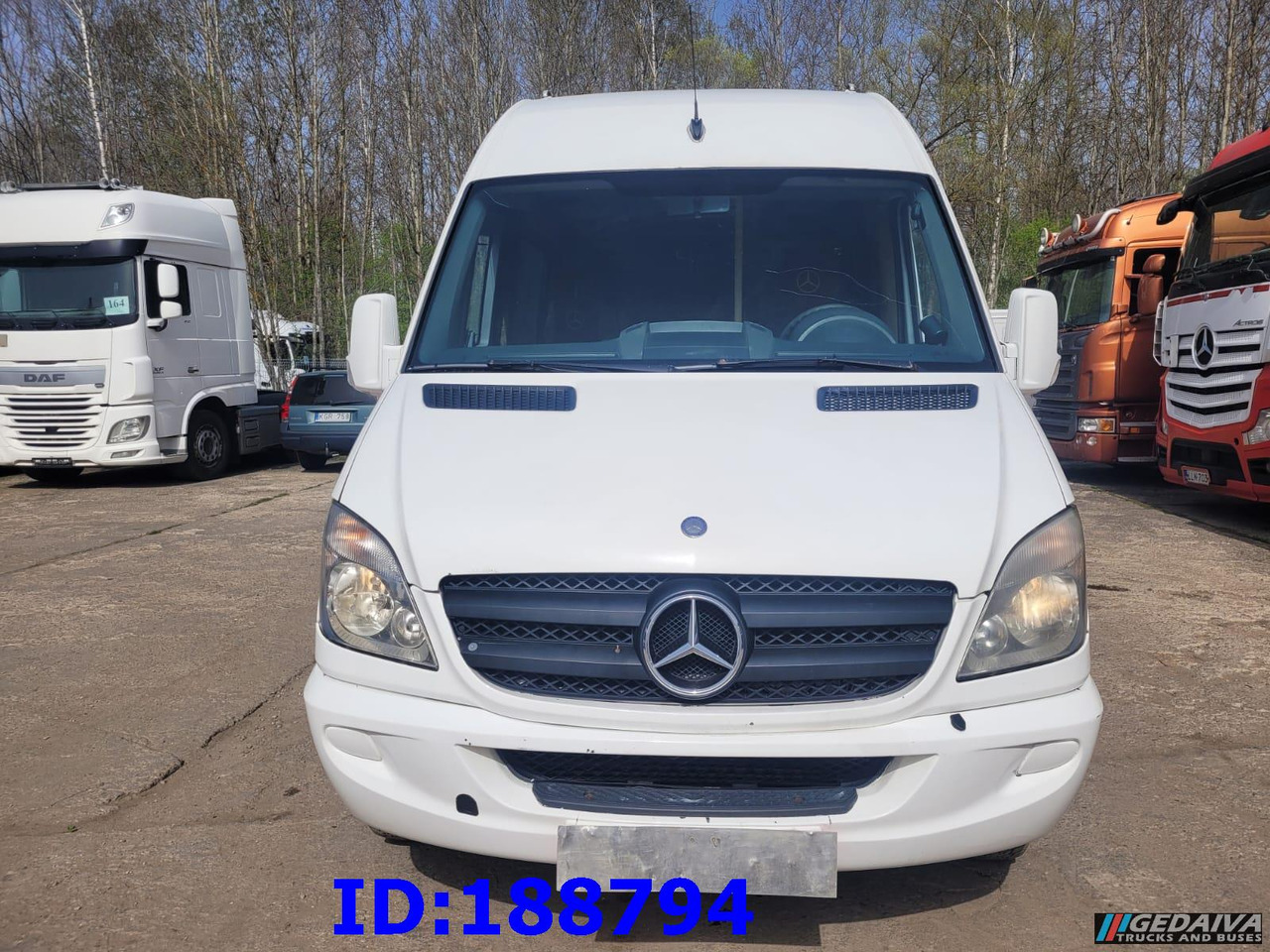 MERCEDES-BENZ Sprinter 518 - Kasten VIP - 20 Seater - Touringcar: afbeelding 2 MERCEDES-BENZ Sprinter 518 - Kasten VIP - 20 Seater - Touringcar: afbeelding 2