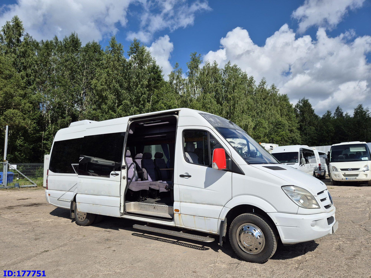 MERCEDES-BENZ Sprinter 518 - VIP - 17-seater - Touringcar: afbeelding 4 MERCEDES-BENZ Sprinter 518 - VIP - 17-seater - Touringcar: afbeelding 4