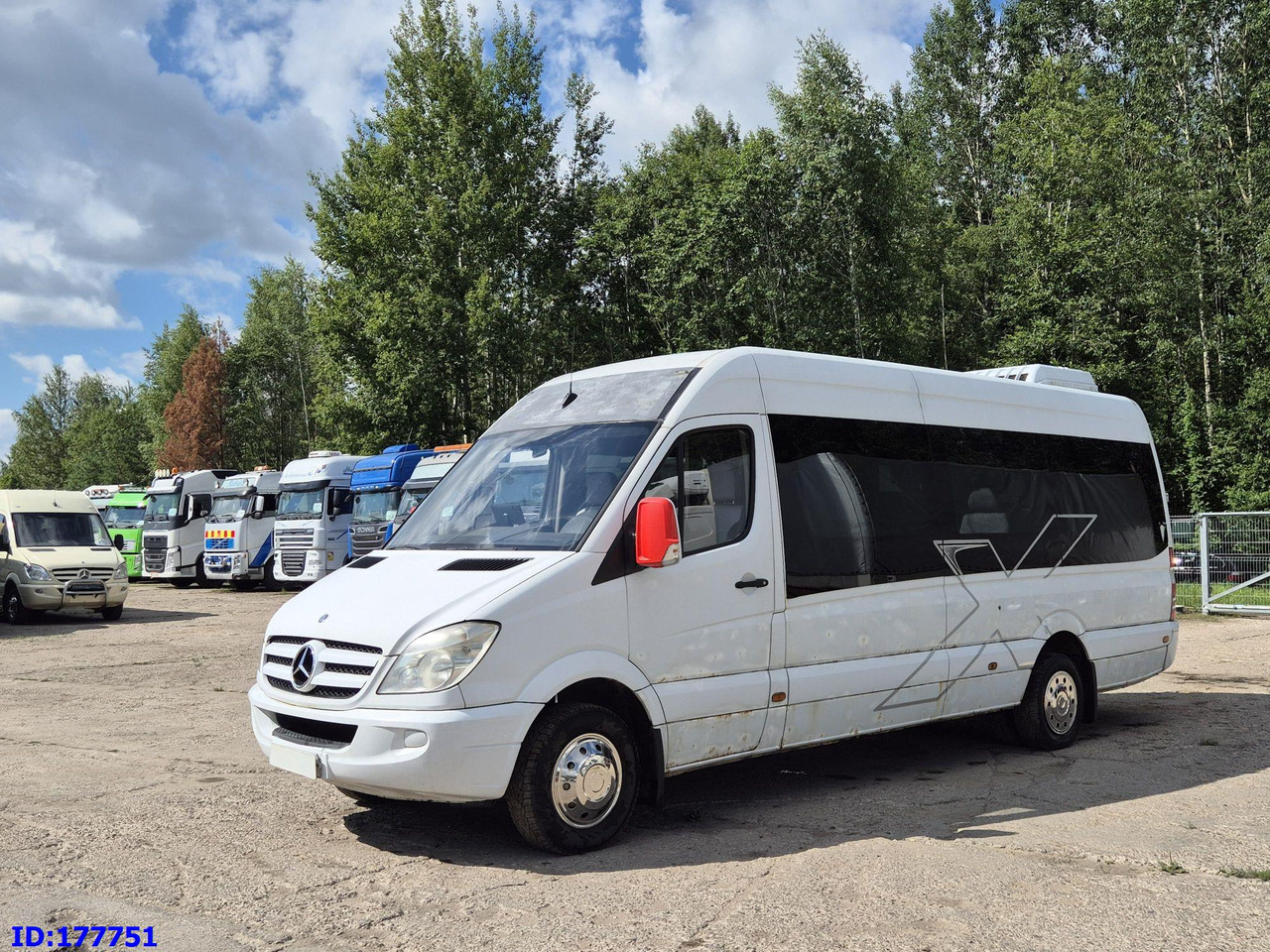MERCEDES-BENZ Sprinter 518 - VIP - 17-seater - Touringcar: afbeelding 1 MERCEDES-BENZ Sprinter 518 - VIP - 17-seater - Touringcar: afbeelding 1
