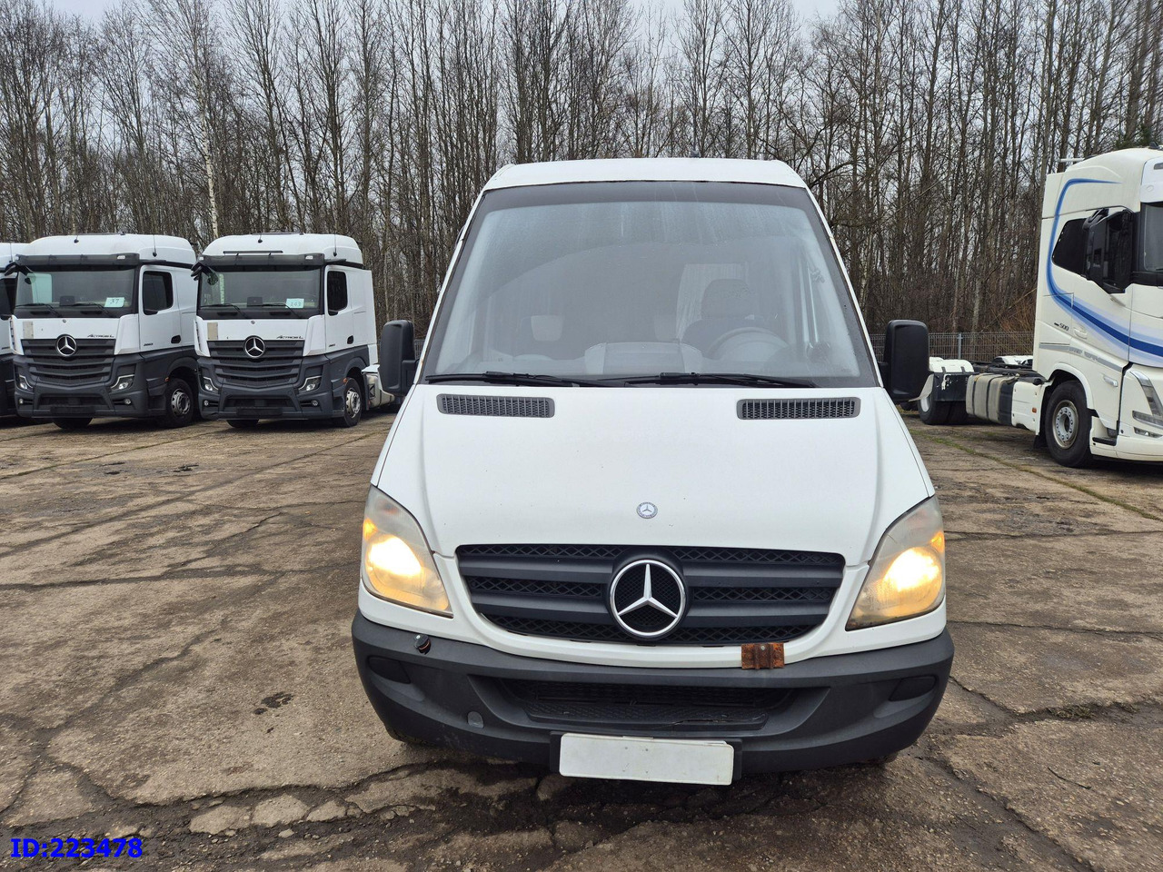 MERCEDES-BENZ Sprinter 518 - VIP - 20-seater - Touringcar: afbeelding 2 MERCEDES-BENZ Sprinter 518 - VIP - 20-seater - Touringcar: afbeelding 2