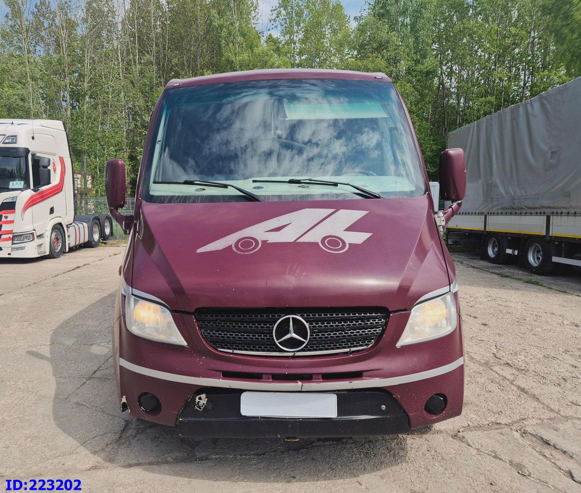 MERCEDES-BENZ Sunrider 818D Vario 33 - Seater - Touringcar: afbeelding 2 MERCEDES-BENZ Sunrider 818D Vario 33 - Seater - Touringcar: afbeelding 2