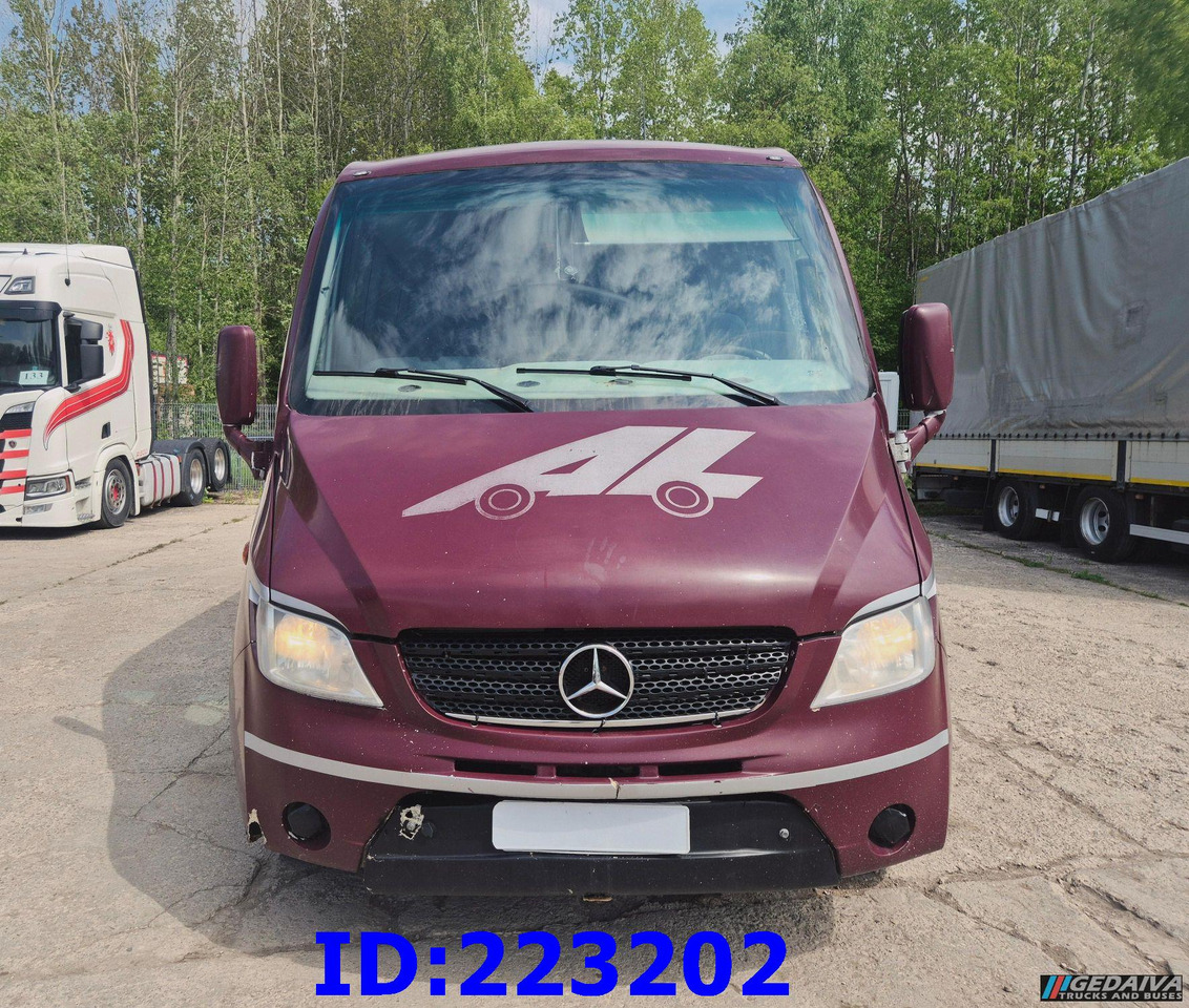 MERCEDES-BENZ Sunrider 818D Vario 33 - Seater - Touringcar: afbeelding 2 MERCEDES-BENZ Sunrider 818D Vario 33 - Seater - Touringcar: afbeelding 2