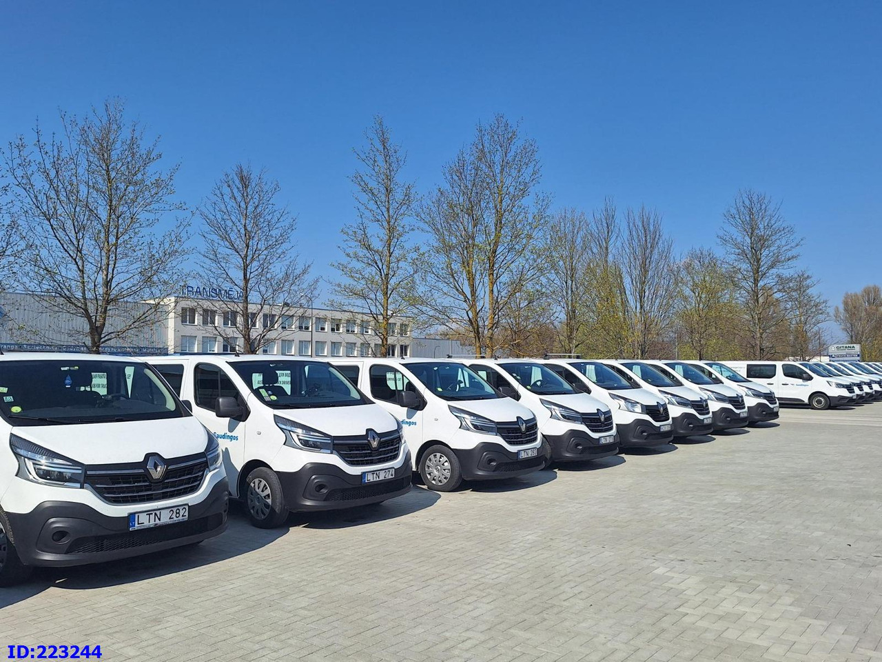 RENAULT Trafic (6pcs. available) - Bestelwagen met dubbele cabine: afbeelding 1 RENAULT Trafic (6pcs. available) - Bestelwagen met dubbele cabine: afbeelding 1