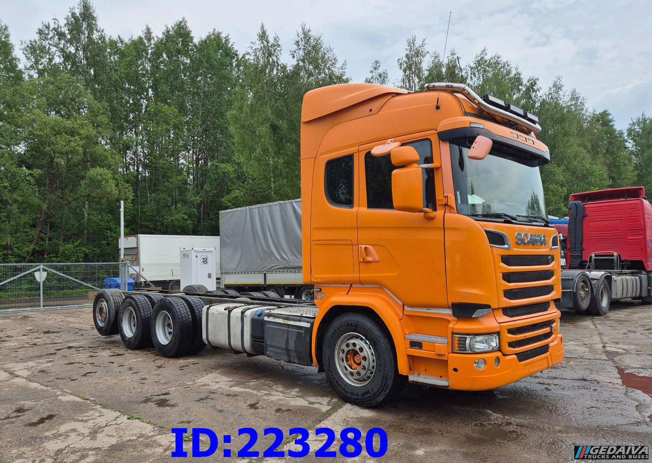 SCANIA R580 V8 8X4 Retarder (Steering axle) - Chassis vrachtwagen: afbeelding 4 SCANIA R580 V8 8X4 Retarder (Steering axle) - Chassis vrachtwagen: afbeelding 4