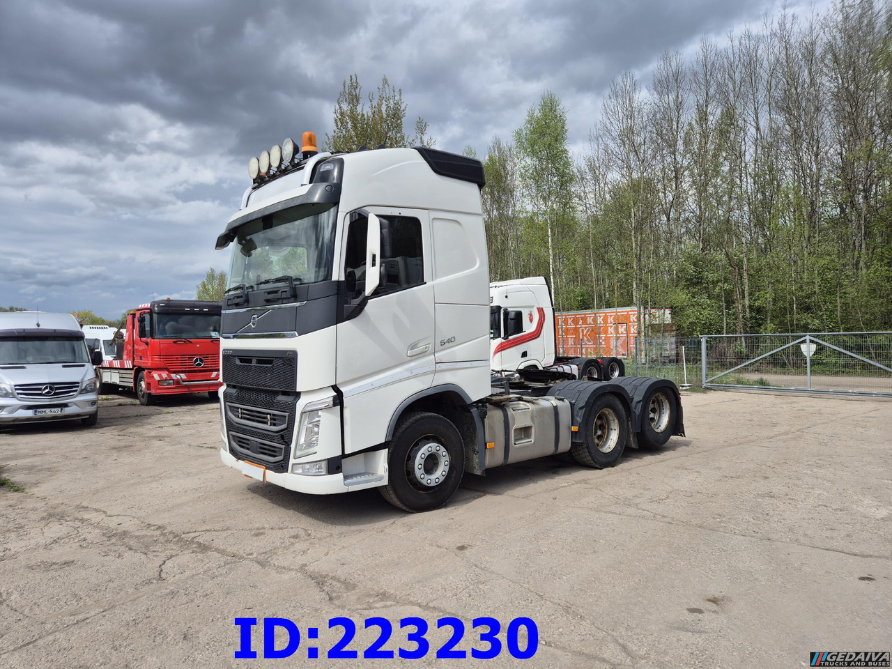 VOLVO FH13 540HP 6x2 (10 tyre) - Trekker: afbeelding 1 VOLVO FH13 540HP 6x2 (10 tyre) - Trekker: afbeelding 1