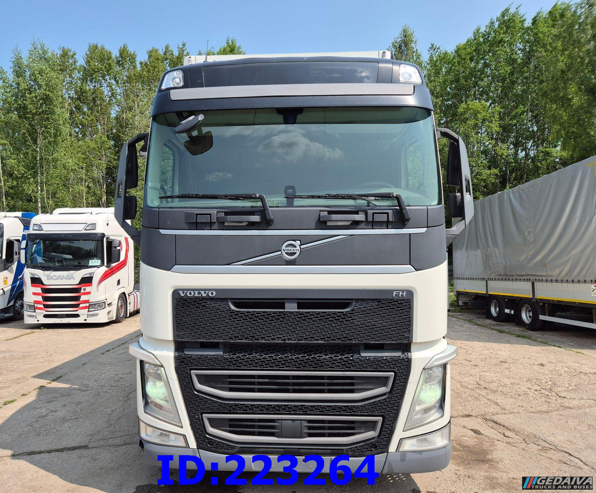 VOLVO FH13 460HP 6x2 Steering axle Euro6 - Koelwagen vrachtwagen: afbeelding 4 VOLVO FH13 460HP 6x2 Steering axle Euro6 - Koelwagen vrachtwagen: afbeelding 4