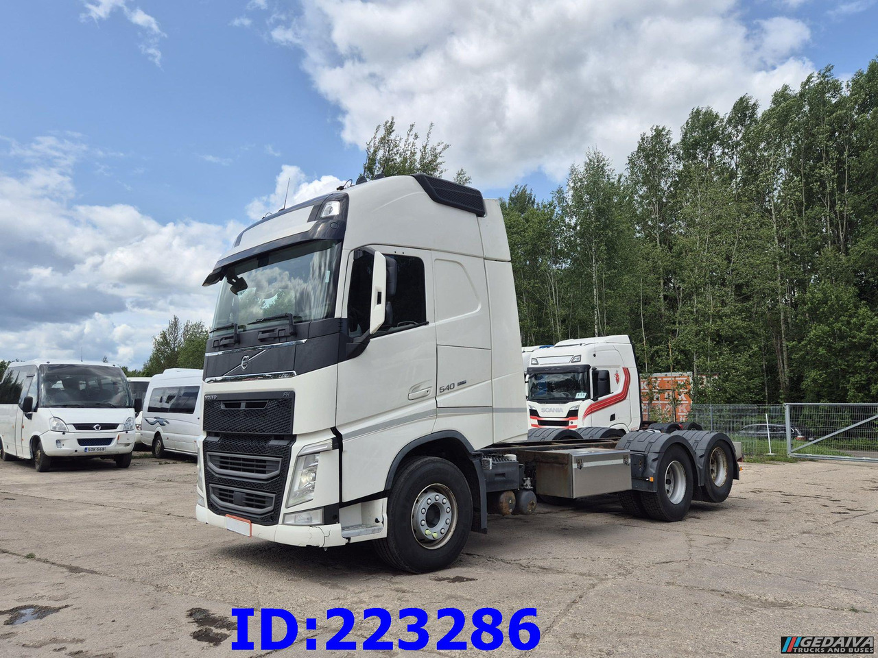 VOLVO FH13 540HP 6x2 (10 tyre) Euro6 - Chassis vrachtwagen: afbeelding 1 VOLVO FH13 540HP 6x2 (10 tyre) Euro6 - Chassis vrachtwagen: afbeelding 1