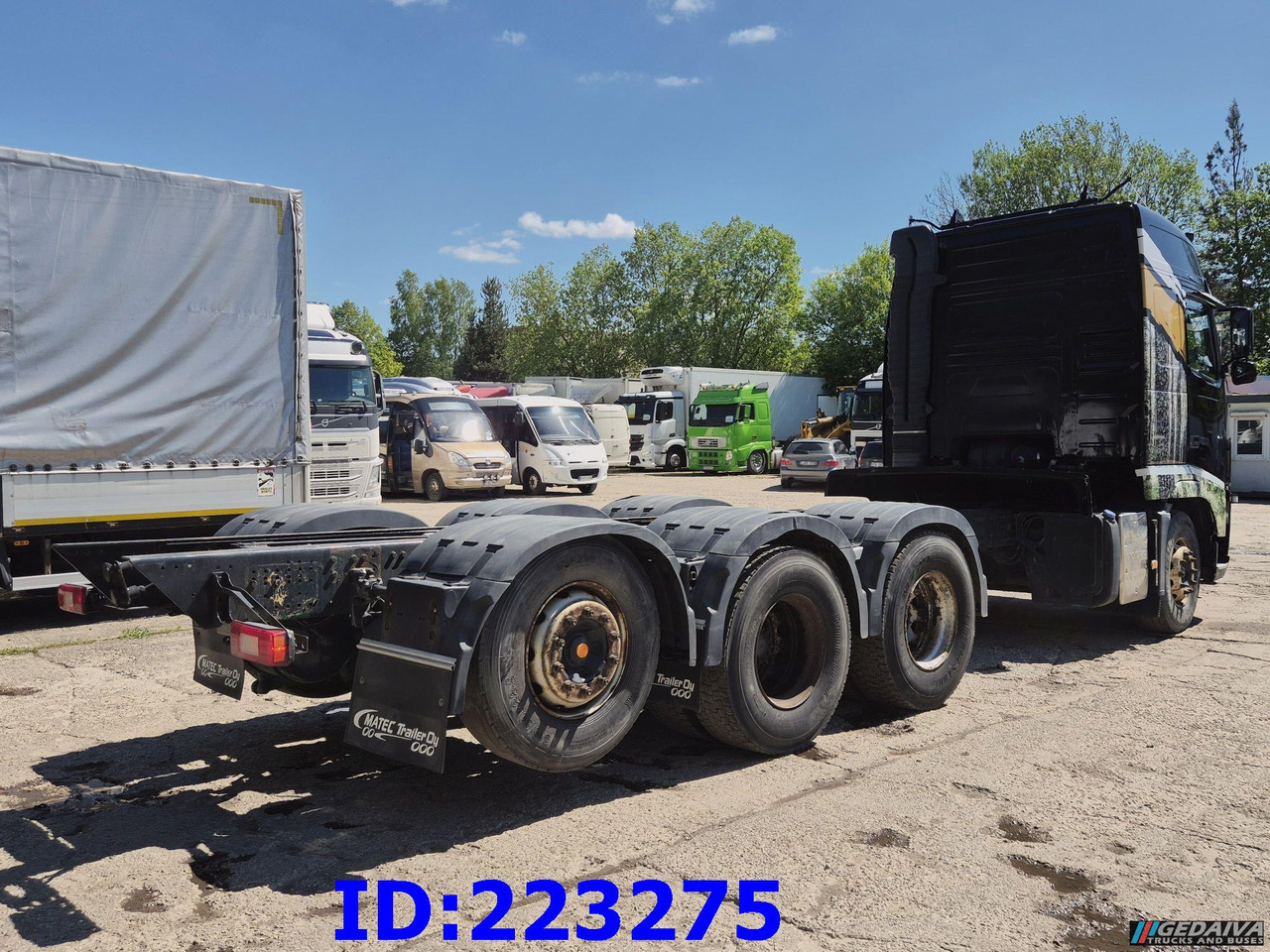 VOLVO FH13 540HP 8X4 (Steering axle) RETARDER - Chassis vrachtwagen: afbeelding 4 VOLVO FH13 540HP 8X4 (Steering axle) RETARDER - Chassis vrachtwagen: afbeelding 4