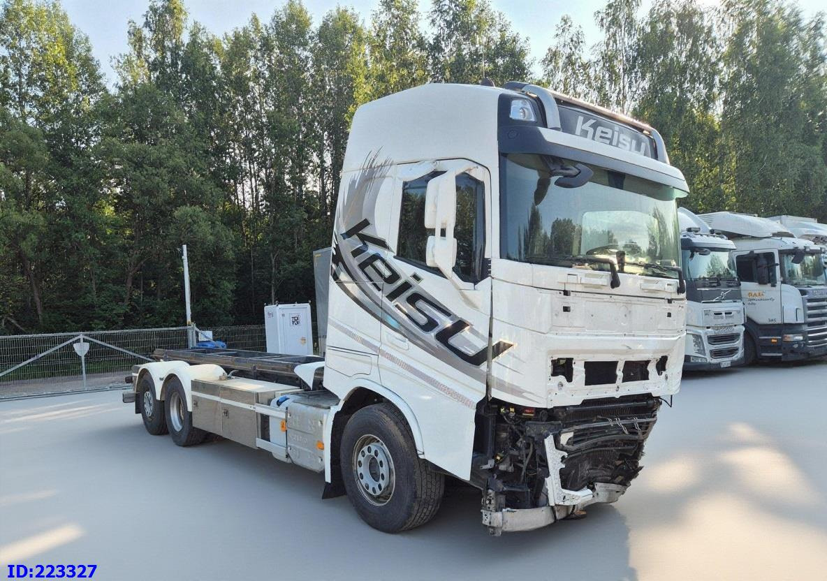 VOLVO FH13 550HP 6x2 ( Drivable condition ) - Chassis vrachtwagen: afbeelding 4 VOLVO FH13 550HP 6x2 ( Drivable condition ) - Chassis vrachtwagen: afbeelding 4