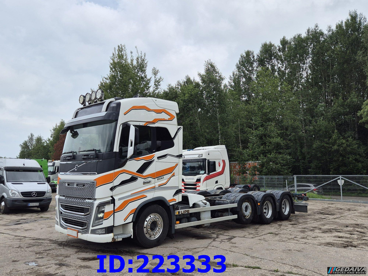 VOLVO FH16 650HP 8X4 (Steering axle) - Chassis vrachtwagen: afbeelding 1 VOLVO FH16 650HP 8X4 (Steering axle) - Chassis vrachtwagen: afbeelding 1