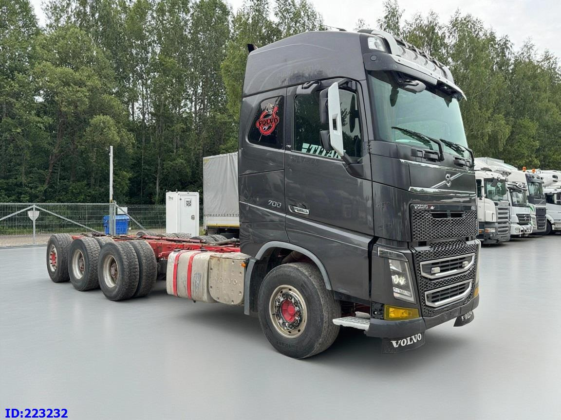 VOLVO FH16 700HP 8X4 Big Axles - Chassis vrachtwagen: afbeelding 4 VOLVO FH16 700HP 8X4 Big Axles - Chassis vrachtwagen: afbeelding 4
