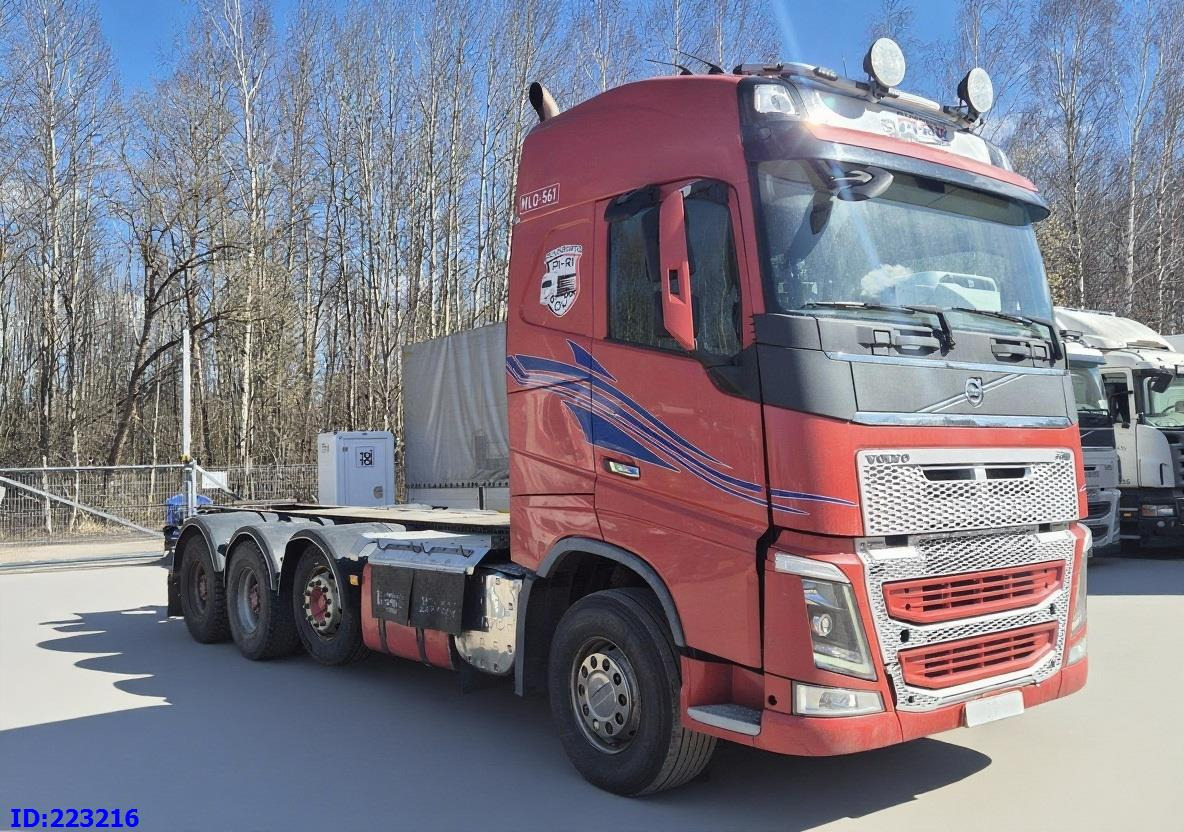 VOLVO FH16 700HP 8X4 Big axle - Chassis vrachtwagen: afbeelding 4 VOLVO FH16 700HP 8X4 Big axle - Chassis vrachtwagen: afbeelding 4