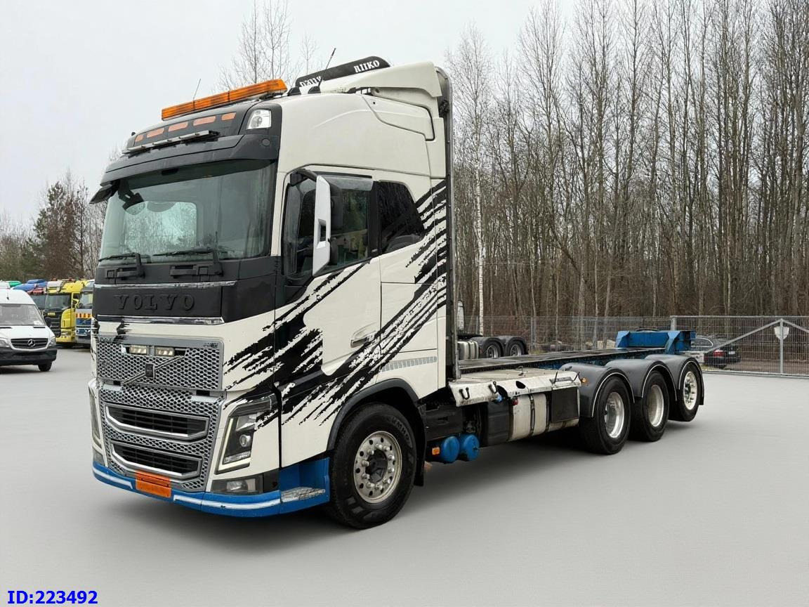 VOLVO FH16 750HP 8x4 - Chassis vrachtwagen: afbeelding 1 VOLVO FH16 750HP 8x4 - Chassis vrachtwagen: afbeelding 1