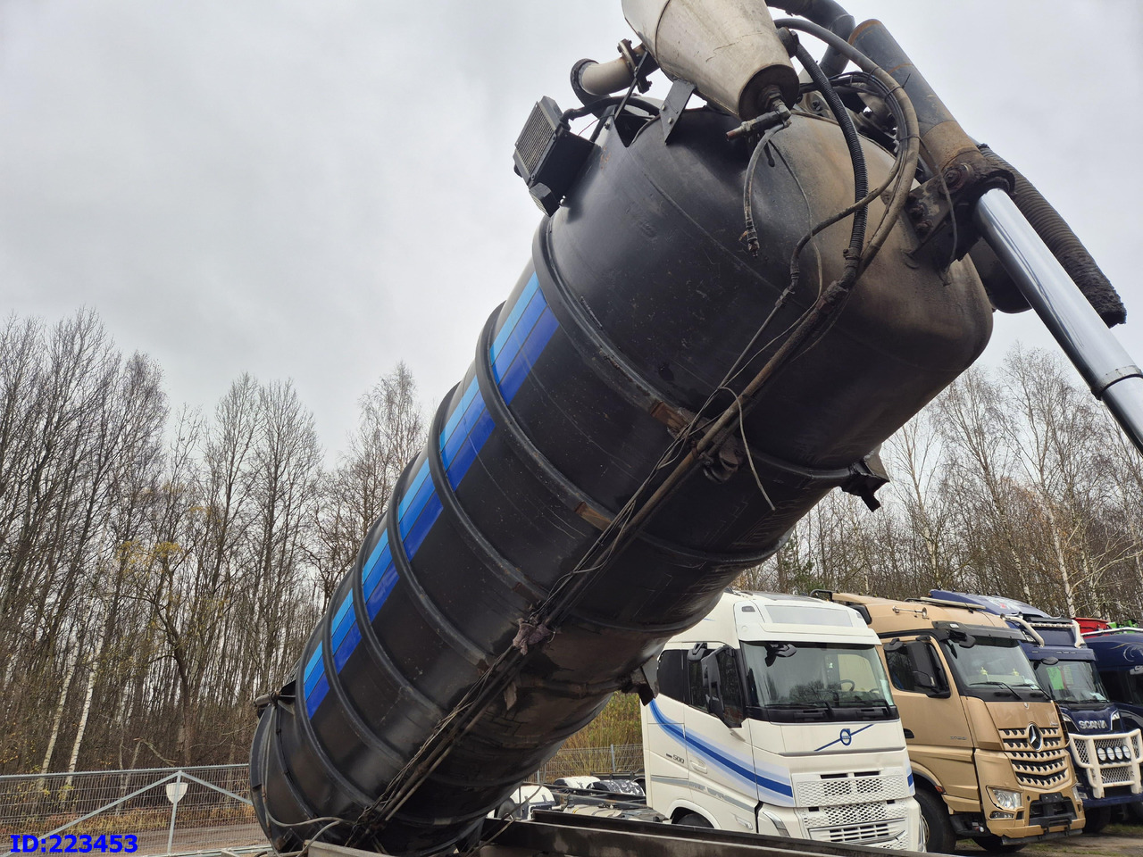 VOLVO FM11 450HP 6x2 TANK 16000 l / VACUUM JUROP PR 150 / ASENIZACYJNY / Euro5 / Steering Axle - Tankwagen: afbeelding 5 VOLVO FM11 450HP 6x2 TANK 16000 l / VACUUM JUROP PR 150 / ASENIZACYJNY / Euro5 / Steering Axle - Tankwagen: afbeelding 5
