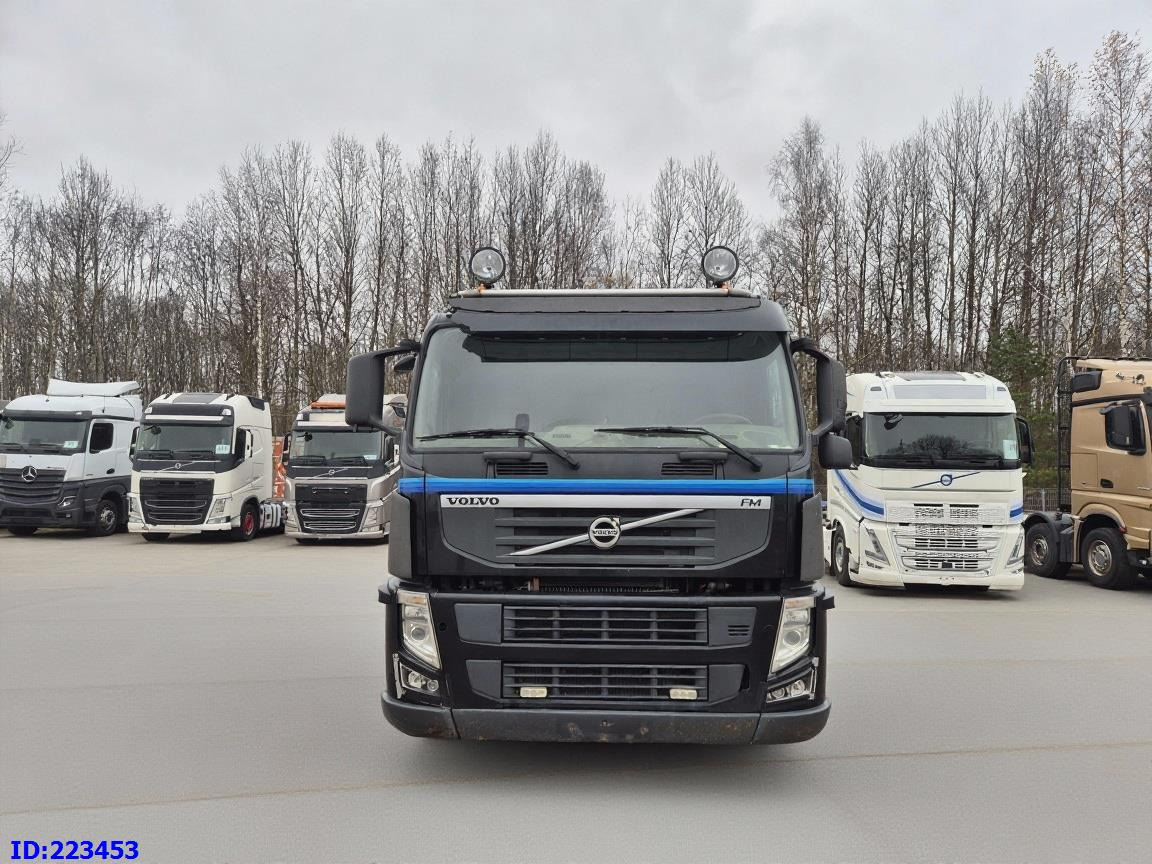 VOLVO FM11 450HP 6x2 TANK 16000 l / VACUUM JUROP PR 150 / ASENIZACYJNY / Euro5 / Steering Axle - Tankwagen: afbeelding 2 VOLVO FM11 450HP 6x2 TANK 16000 l / VACUUM JUROP PR 150 / ASENIZACYJNY / Euro5 / Steering Axle - Tankwagen: afbeelding 2