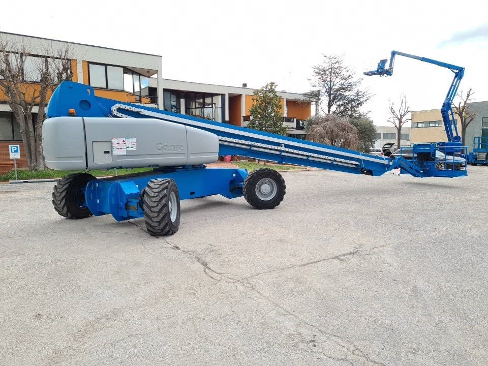 Genie S125 4WD - Telescoophoogwerker: afbeelding 3 Genie S125 4WD - Telescoophoogwerker: afbeelding 3