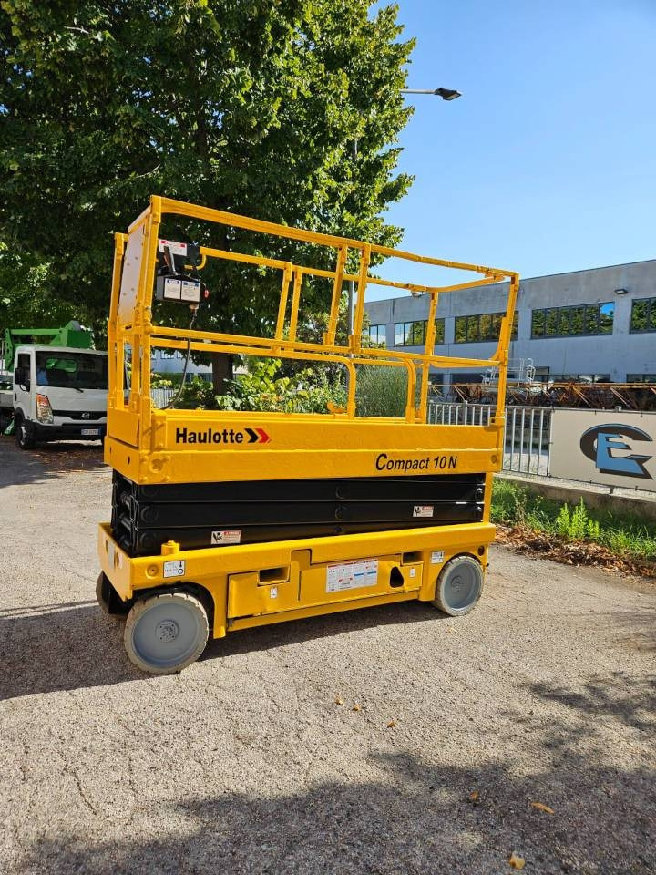 Haulotte Compact 10 N - Schaarlift: afbeelding 1 Haulotte Compact 10 N - Schaarlift: afbeelding 1