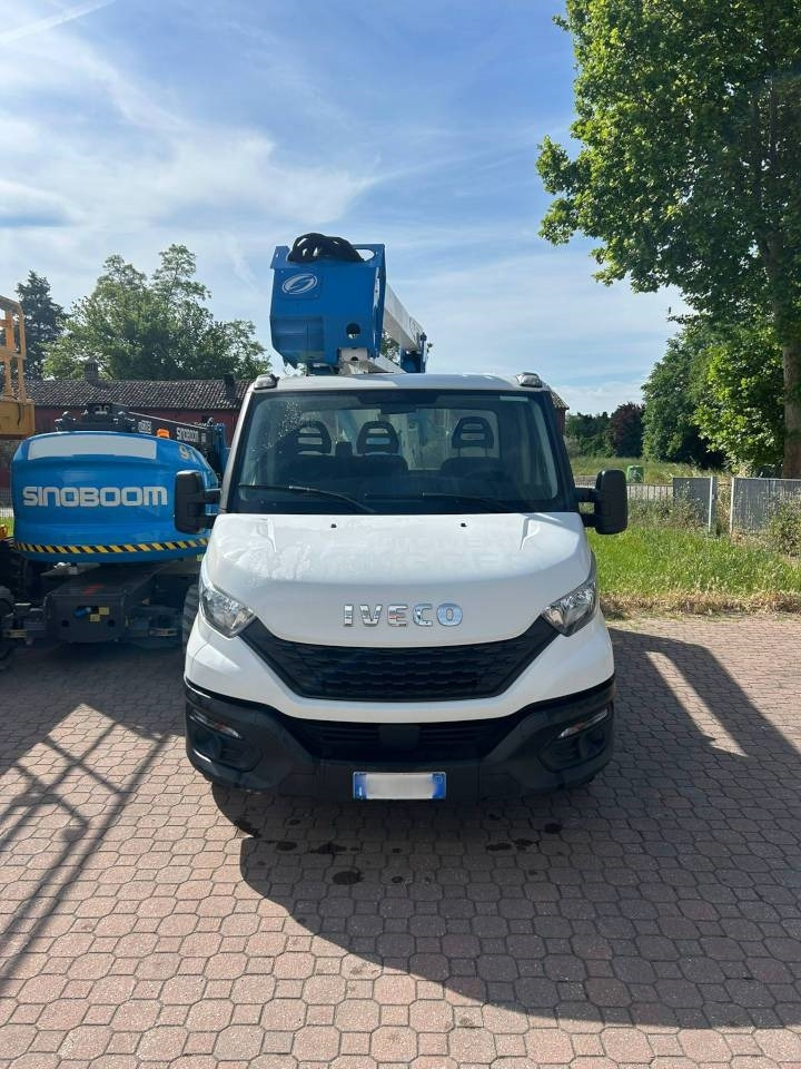 Socage 20D - Vrachtwagen hoogwerker: afbeelding 2 Socage 20D - Vrachtwagen hoogwerker: afbeelding 2