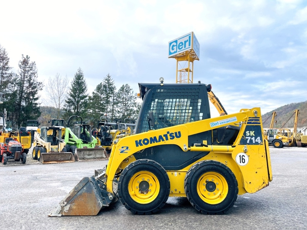 Komatsu SK714 (3906) - Schranklader: afbeelding 1 Komatsu SK714 (3906) - Schranklader: afbeelding 1