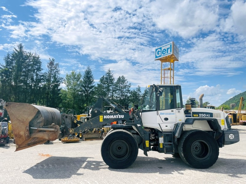 Komatsu WA250PZ-6 (3824) - Wiellader: afbeelding 4 Komatsu WA250PZ-6 (3824) - Wiellader: afbeelding 4