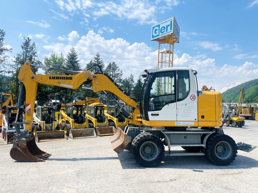 Liebherr A910 Compact (4025) - Mobiele graafmachine: afbeelding 1 Liebherr A910 Compact (4025) - Mobiele graafmachine: afbeelding 1