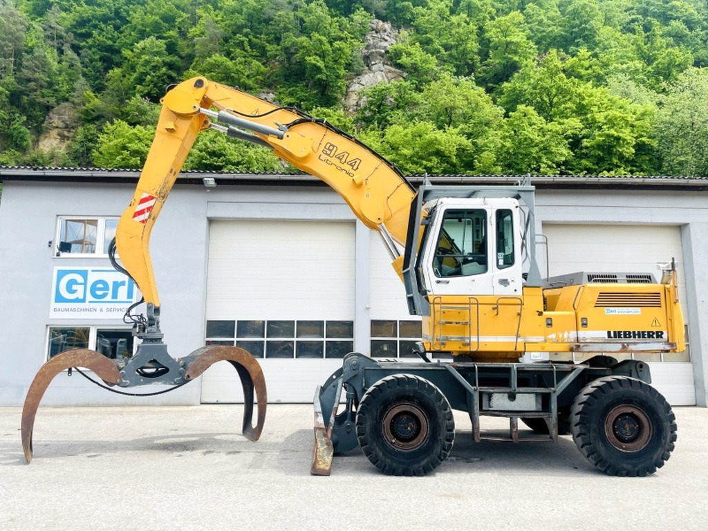 Liebherr A944B HD (3995) - Overslagkraan: afbeelding 1 Liebherr A944B HD (3995) - Overslagkraan: afbeelding 1