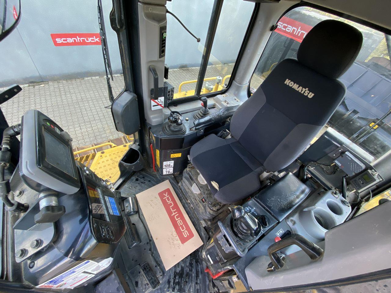 Komatsu D65PXI-18 - Bulldozer: afbeelding 3 Komatsu D65PXI-18 - Bulldozer: afbeelding 3
