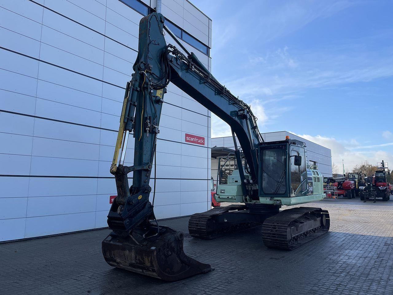 Komatsu PC240LCD-11 - Rupsgraafmachine: afbeelding 1 Komatsu PC240LCD-11 - Rupsgraafmachine: afbeelding 1