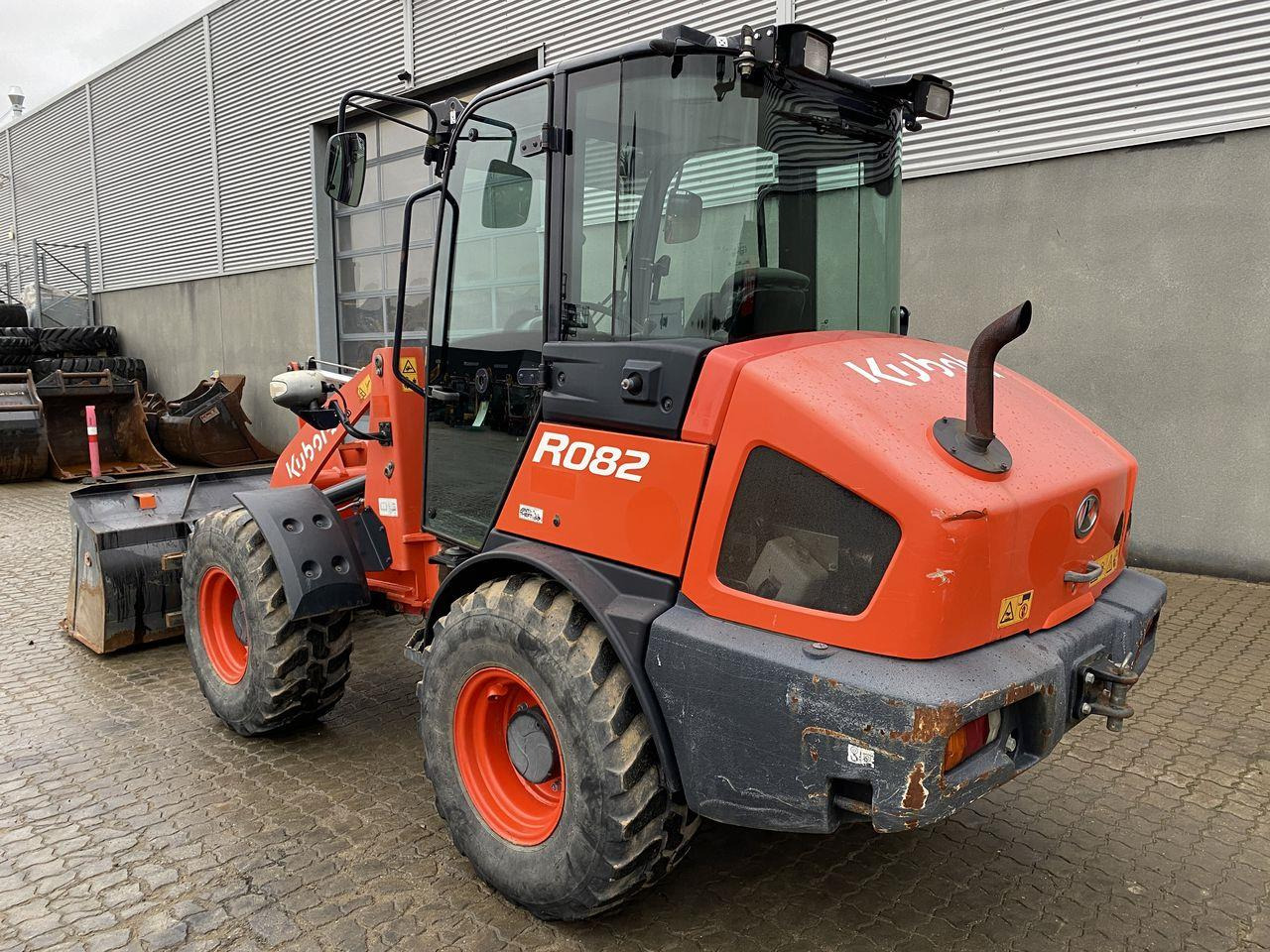 Kubota R082 - Kniklader: afbeelding 2 Kubota R082 - Kniklader: afbeelding 2