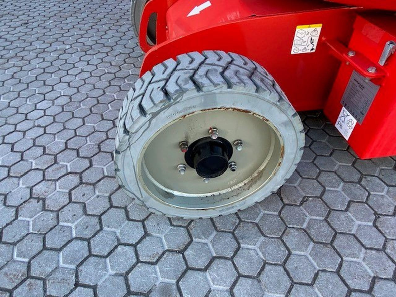 Knikarmhoogwerker Manitou 150AETJ-C: afbeelding 7