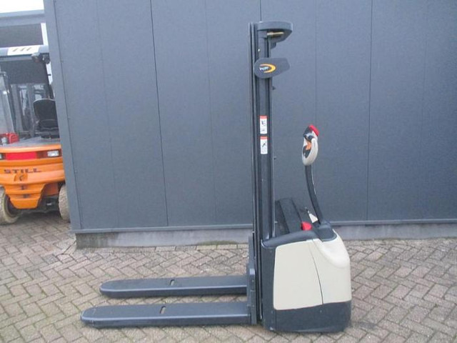 Crown WF 3000-1.0 TL - Stapelaar: afbeelding 1 Crown WF 3000-1.0 TL - Stapelaar: afbeelding 1
