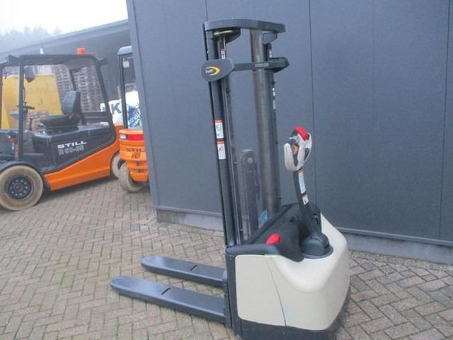Crown WF 3000-1.0 TL - Stapelaar: afbeelding 3 Crown WF 3000-1.0 TL - Stapelaar: afbeelding 3